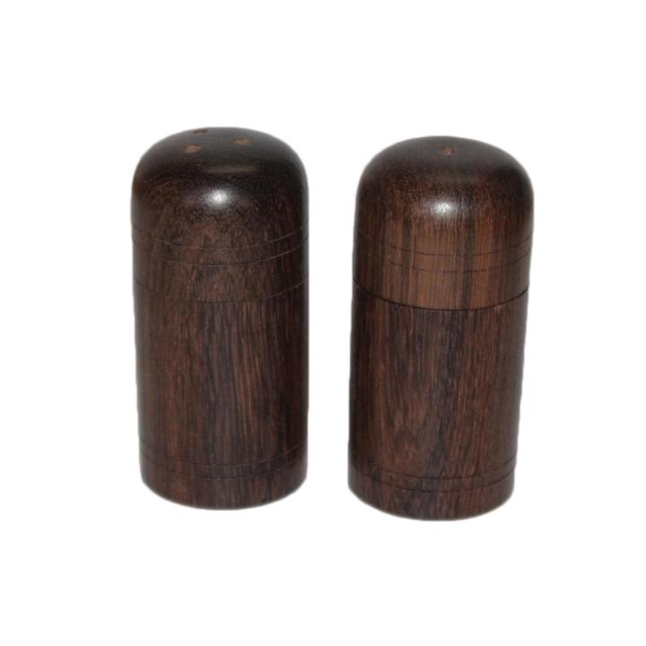 Set Of Salt & Pepper Shakers(Weancop Handicrafts)