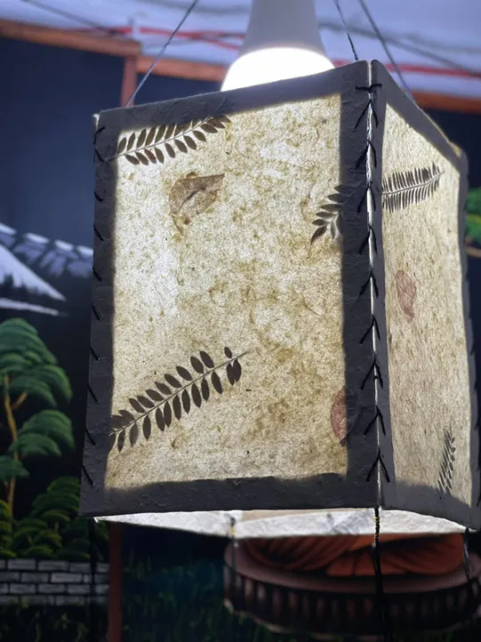 Leaf%20Lamp%20Shades%20For%20Home%20Or%20Restaurants,%20Handmade,%20Lokta%20Paper,%20Nepali%20Kagaj%20Made%20In%20Nepal%20-%20Image%204