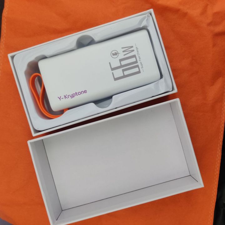 Y-Kryptone%20GT-32%20LED%20Display%20Super%20Fast%20Charging%2030000mAh%20%20Power%20Bank%20%20With%20LED%20Torch%20Fully%20Compatible%20111Wh%20-%20Image%205