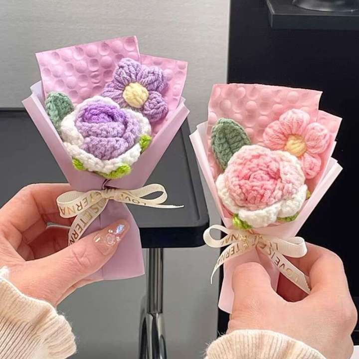 Qixi Festival Handheld Small Finished Knitted Suower Yarn Woven Handicraft Teachers Day Event Artificial Flower Bouquet