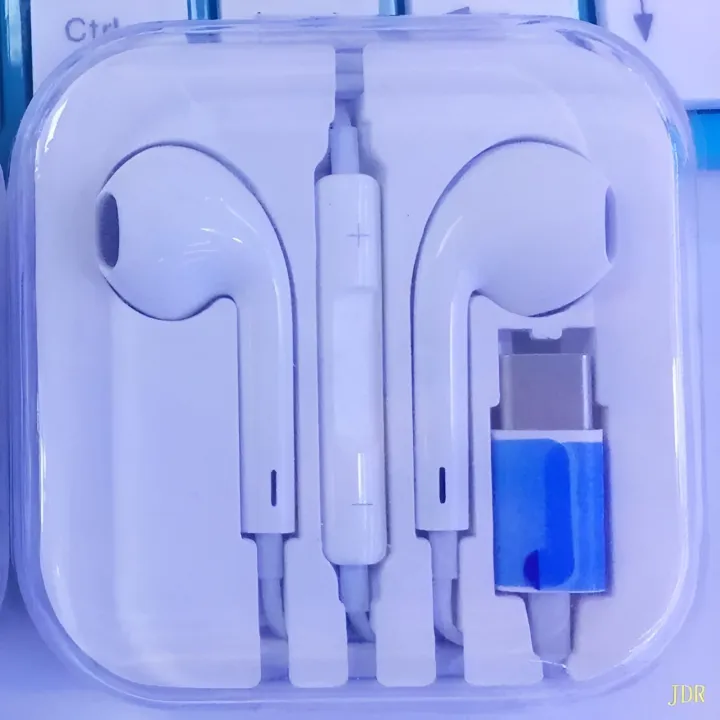 Type%20C%20Wired%20Earphone%20With%20Mic%20-%20Image%202