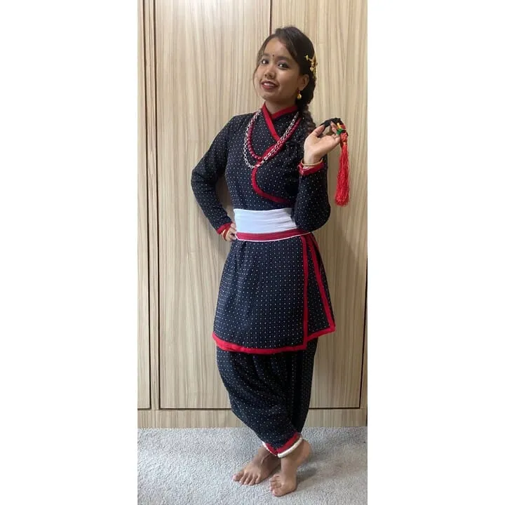 Ladies%20Newari%20Traditional%20Dress%20Set%20Dress%20With%20Janga%20Suruwal%20With%20Red%20Boarder%20Patuki%20-%20Image%202