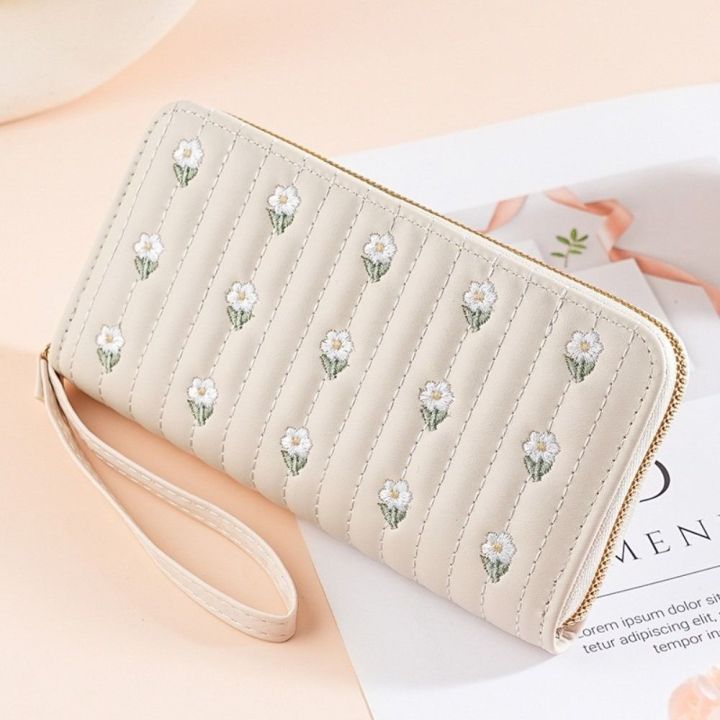 Portable%20Floral%20Embroidery%20Women%20Long%20Wallets%20Multi-Card%20Slots%20Zipper%20Leather%20Purses%20Large-Capacity%20Clutch%20Bag%20Women%20Fashion%20-%20Image%208