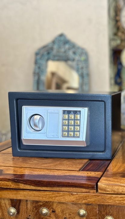 Digital%20Electronic%20Safe%20Metal%20Locker%20Box%20for%20Home%20And%20Office%20With%20Double%20Lock%20%7C%20Digital%20Electronic%20Metal%20Safe%20-%20Image%205