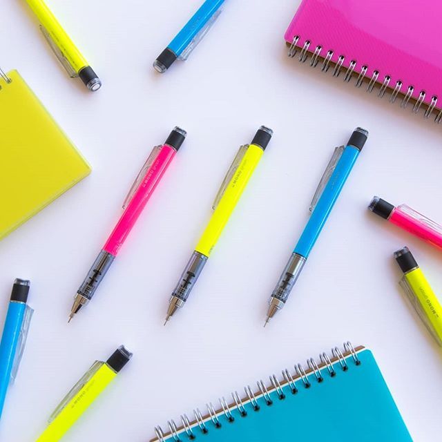 TOMBOW%20Shaker%20Mechanical%20Pencil%20(MONO%20graph)%200.3mm%20By%20KitabKalam%20-%20Image%208