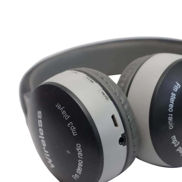SH12%20Wireless%20Headphone%20-%20Image%207