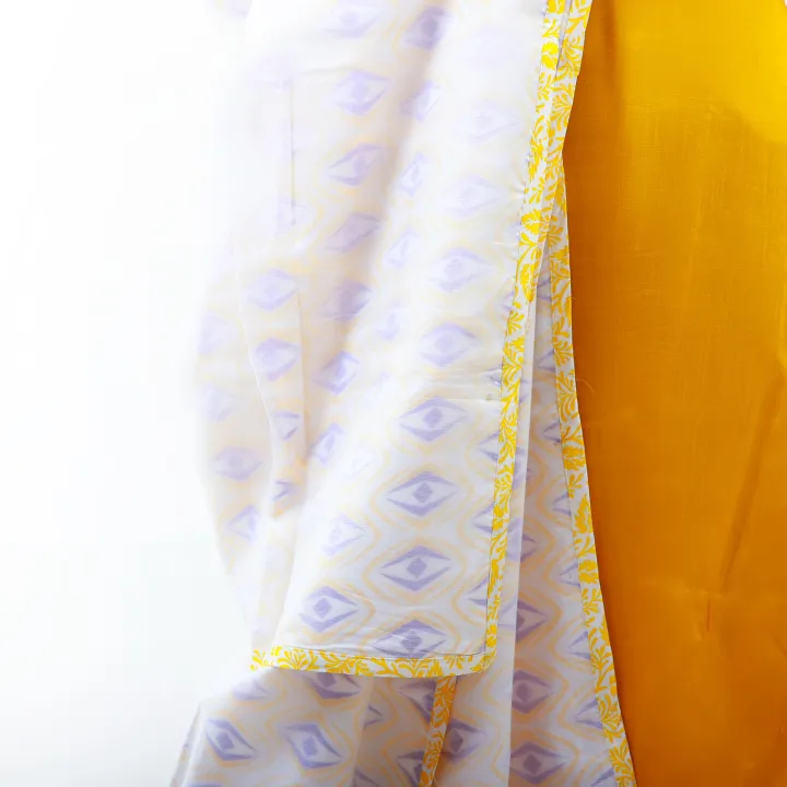 Karvi%20Yellow%20&%20Purple%20Geometric%20Print%20Malmal%20Khasto%20Shawl%20Pure%20Cotton%20Made%20in%20Nepal%20-%20Image%203