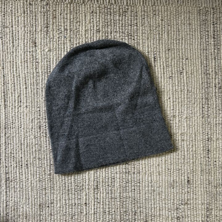 Essential%20wool%20beanie/%20100%25%20wool%20beanie-%20hat/%20Handmade%20in%20NEPAL/%20wool%20hat%20-%20Image%202
