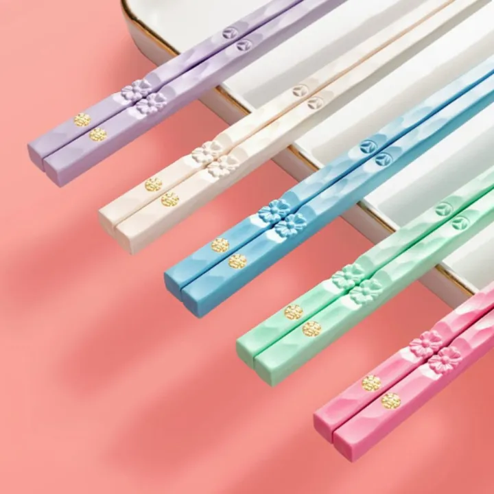 5%20pairs%20Portable%20Non-Slip%20Chinese%20Chopsticks%20Set%20Reusable%20Plastic%20Sushi%20Chopsticks%20Japanese%20Carved%20Dining%20Chopsticks%20Restaurant%20-%20Image%206