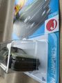 Bizzy Hot Wheels Nissan Skyline RS (KDR30). 