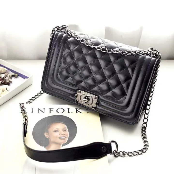 Side%20Bag%20Ladies%20Crossbody%20Bag%20Trendy%20Box%20Bag%20Shoulder%20Bag%20Available%20With%20Chain%20-%20Image%204
