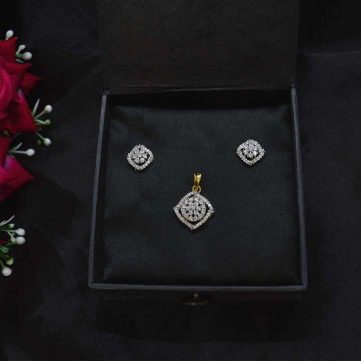 Jewels of Nepal Australian Diamond / Cubic Zirconia 5A Studded Pendant