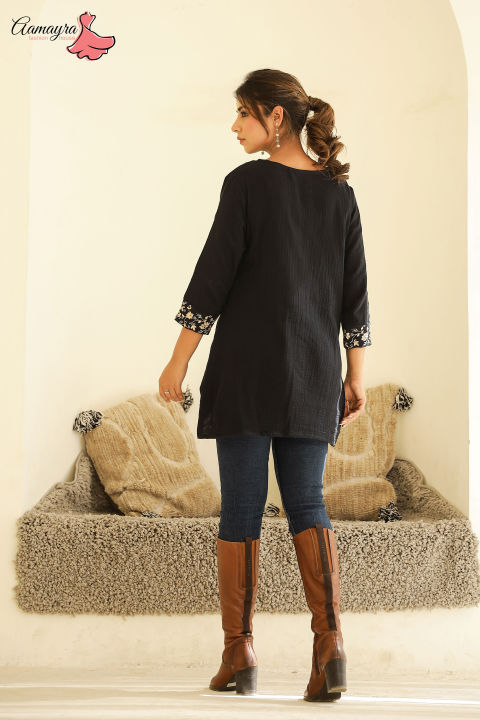 Aamayra%20Fashion%20House%20Black%20Coloured%20Short%20Kurti%20For%20Women%20-%20Image%207