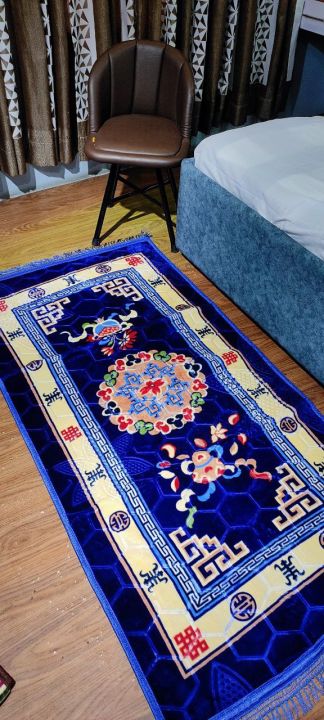 Super%20Soft%203D%20Premium%20Velvet%20Thick%20Carpet%20With%20Luxury%20Finish%20(3%20feet%20*%206%20feet)%20-%20Image%202