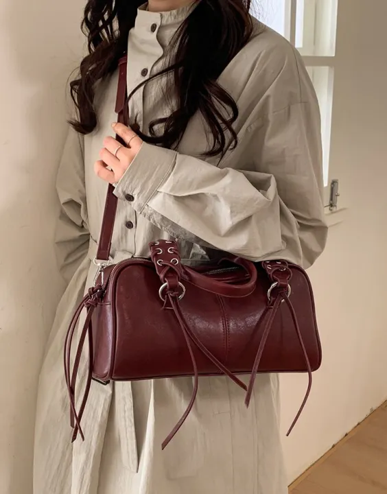Women%E2%80%99s%20PU%20Leather%20Handbag%206625%20%7C%20Designer%20Handheld%20&%20Crossbody%20Bag%20%7C%20Stylish%20Leather%20Strap%20Detail%20Design%20bag%20for%20women%20-%20Image%202