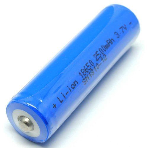 3.7%20Volt%20Lithium%20Battery%20-%20Image%202