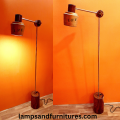 STUDY FLOOR LAMP WITH WOODEN BASE. 