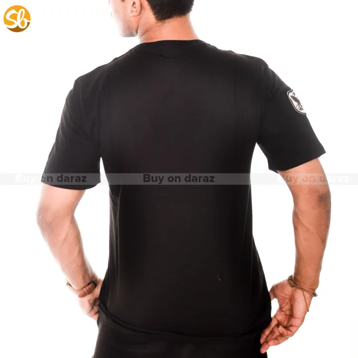 Black%20Bordered%20Round%20Neck%20T-Shirt%20For%20Men%20-%20Image%204