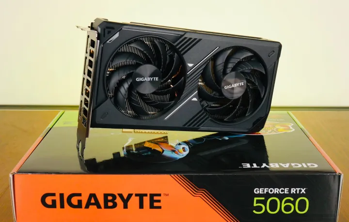 Gaming%20PC%20Full%20Setup%20Intel%20Core%20i5%2014600K%20Gigabyte%20RTX%205060%208GB%20Windforce%20OC%20Graphics%20,%2016GB%20DDR4%20RAM,%20%2024"%20165hz%20Monitor%20-%20Image%208