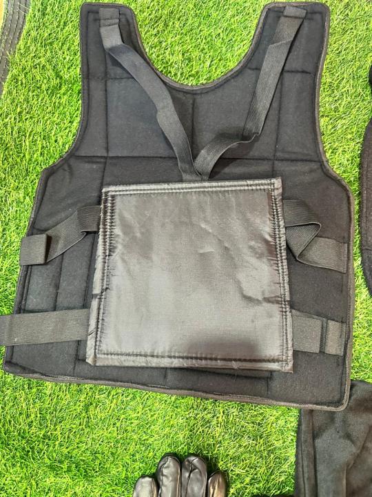 Pu%20Leather%20inner%20fur%20Chest%20Guard%20For%20Bike%20Riding%20-%20Black%20-%20Image%202