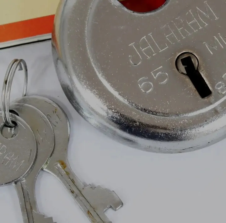 Door%20Padlock%7C%20Stainless%20Steel%20Strong%20Durable%20Round%20Shaped%20Multipurpose%20Indian%20Made%20Pad%20Lock%20-%2065mm%20%7C%20Multipurpose%20Padlock%20-%20Image%203