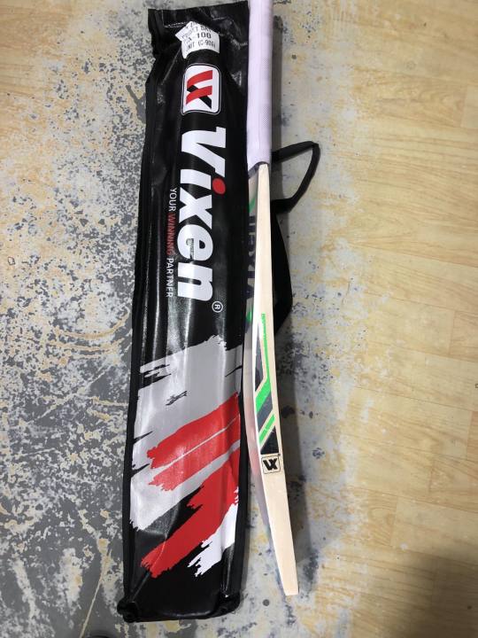Vixen%20Cricket%20Bat%20-%20Image%205
