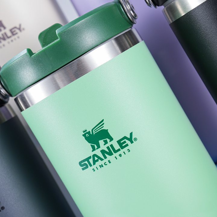 Stanley%20Thermal%20straw%20Cup%20Large%20capacity%20car%20304%20stainless%20steel%20sports%20ice%20bully%20cup%20-%20Image%207
