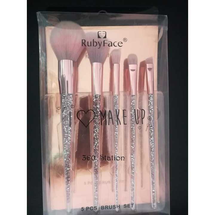 Ruby Face Makeup Brush Set