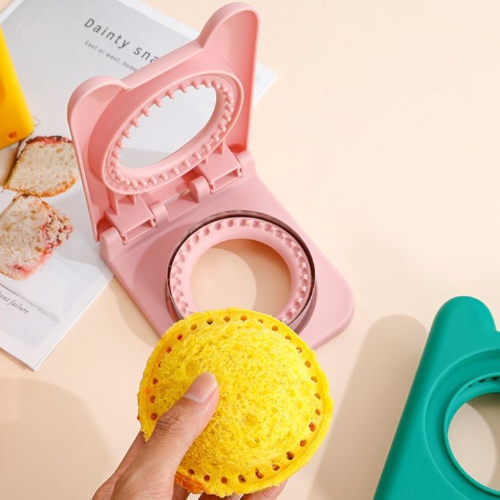 Creative%20Stainless%20Steel%20DIY%20Sandwich%20Cutters%20Mould%20Kids%20Breakfast%20Sealer%20Flip%20Toast%20Bread%20Mold%20Baking%20Accessories%20Sandwich%20Cutting%20Tool%20-%20Image%205