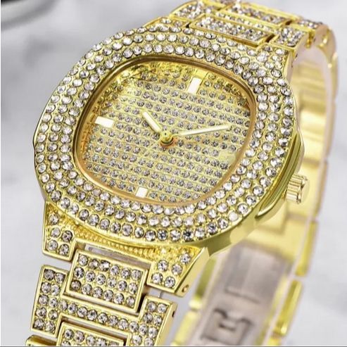 Fashionable%20Golden%20Quartz%20Iced%20Watch%20For%20Unisex%20-%20Image%205