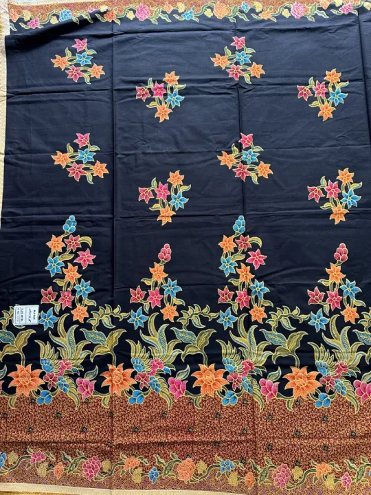 Cotton%20Floral%20Batik%20Print%20Lungi%20for%20Girls%20-%20Extra%20Wide,%20198%20cm%20Length%20-%20Image%203