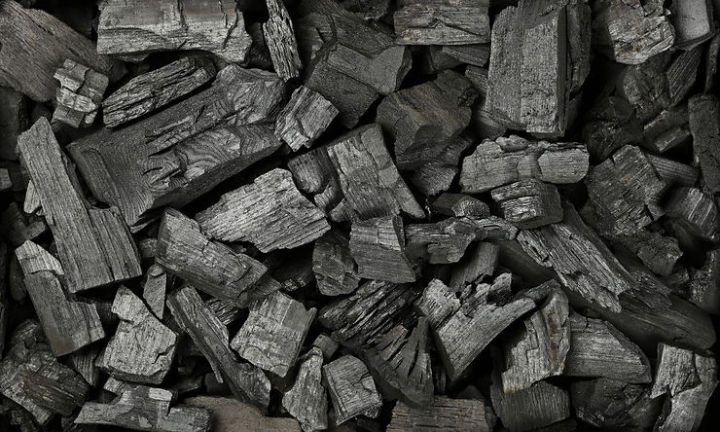 Charcoal%20for%20Barbeque/%20Grilling%20-1kg%20-%20Image%203