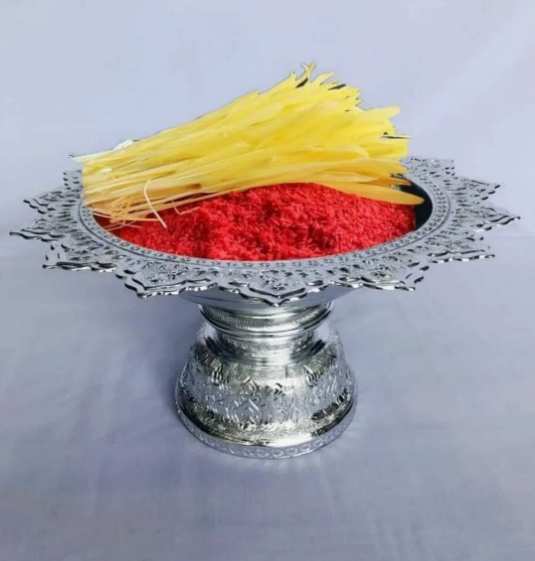 18Cm%20Traditional%20Style%20Dashain%20Tika%20Thali%20With%20Silver%20Coated%20Made%20In%20Thailand%20-%20Image%204