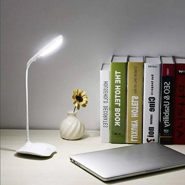 2.5W%20360%20Degree%20Adjustable%20LED%20Desk%20Lamp%20-%203%20Level%20Of%20Dimming%20With%20Touch%20Switch%20-%20Image%203