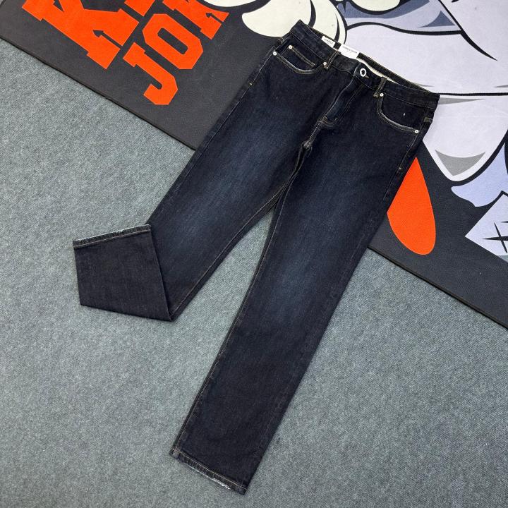 2025%20Premium%20Denim%20Jeans%20Collection%20for%20Men%20&%20Women:%20Tailored%20for%20Every%20Fit%20-%20Image%206