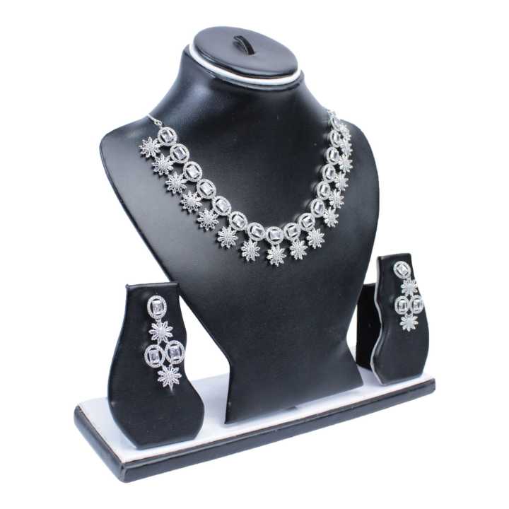 American%20Diamond%20Jewellery%20Set%20For%20Women%20-%20Image%204