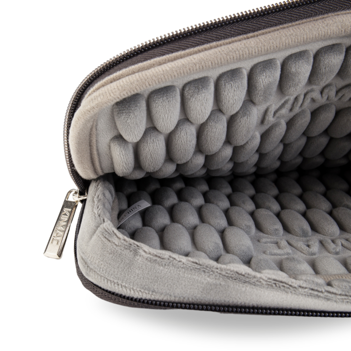 Kinmac%20360%C2%B0%20Cushion%20Protective%20Waterproof%20Laptop%20Sleeve/Case%20with%20Handle%20Compatible%2013.3%20inch%20Laptop%20-%20Image%203