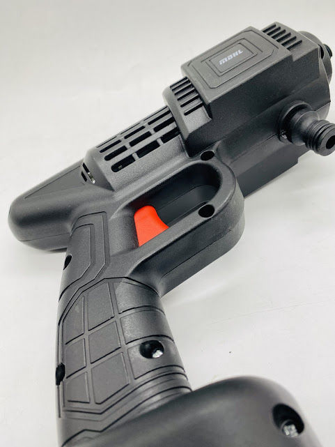 Battery%20Operated%20High%20Pressure%20Car%20Washer%20-%20Image%207