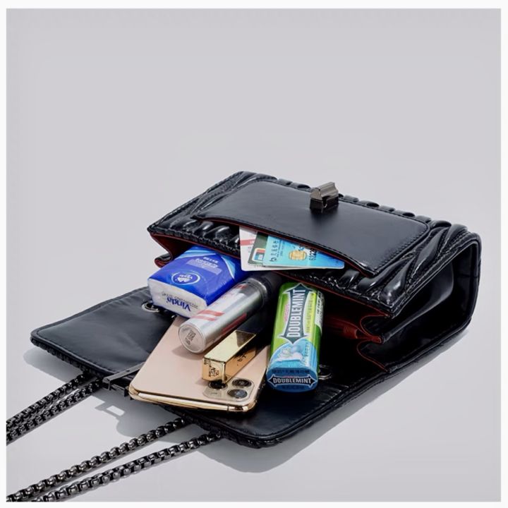 Crossbody%20Bag%20Pu%20Leather%20Mini%20Small%20Square%20Hand%20Bag%20with%20Chain%20And%20Stylish%20Lock%20for%20Women%20-%20Image%203
