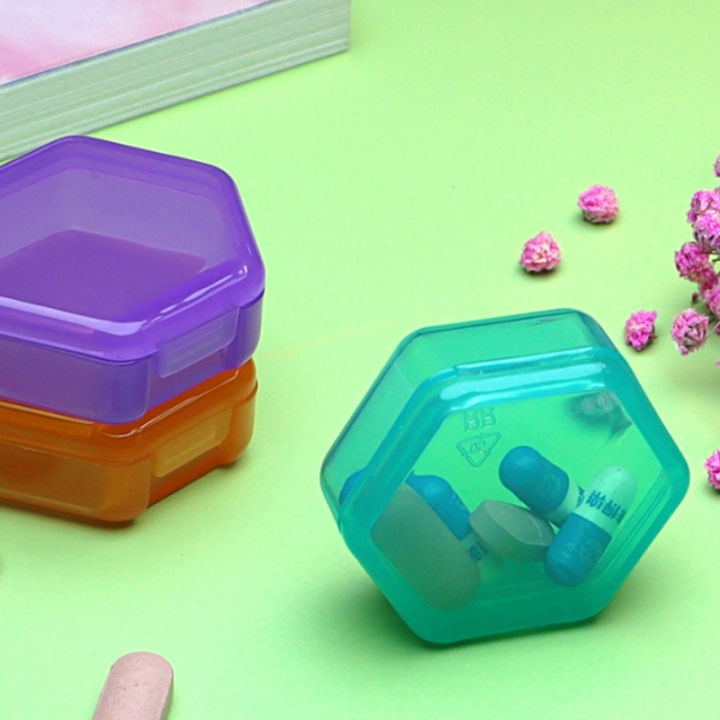 Portable%20Small%20Pill%20Box%20Daily%20Diamond%20Shaped%20Pill%20Organizer%20Travel%20Pocket%20Case%20Yunshuo%20-%20Image%203