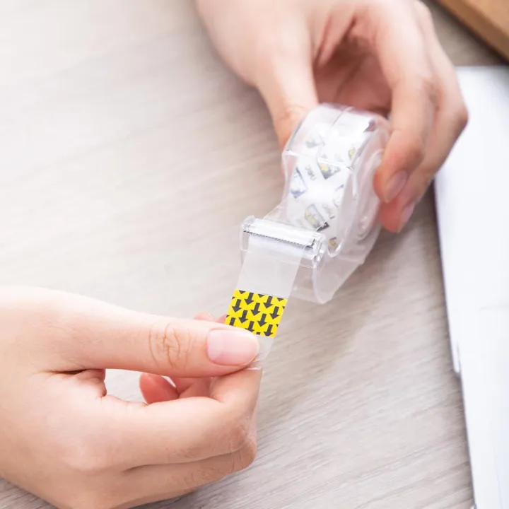 Deli%20Super%20Clear%20Office%20Tape%2018mm%20x%207.62M%20EA30211%20-%20Image%205