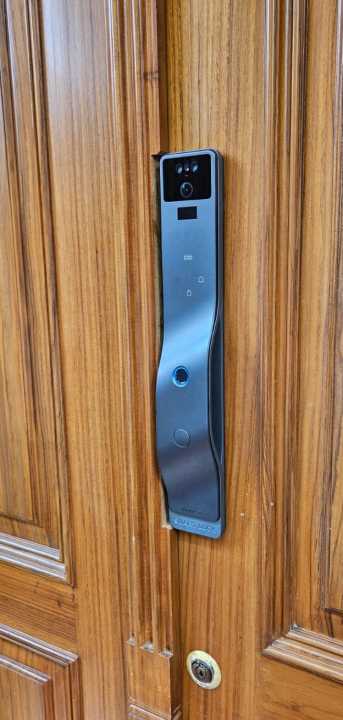 3D%20Face%20Recognition%20Smart%20Door%20Lock%20with%20Camera%20Biometric%20Fingerprint%20Security%20Fully%20Automatic%20Smart%20Lock%20-%20Image%202