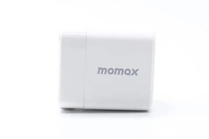 OnePlug%20Momax%2030W%20Mini%20USB-C%20PD%20&%20Gan%20Charger%20-%20Image%207