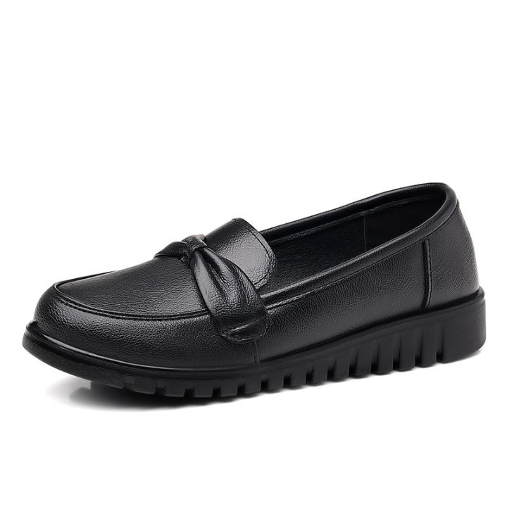 Spring shoes in stock low-top solid color round toe daily loafers live delivery mom shoes waterproof oil-proof soft shoes