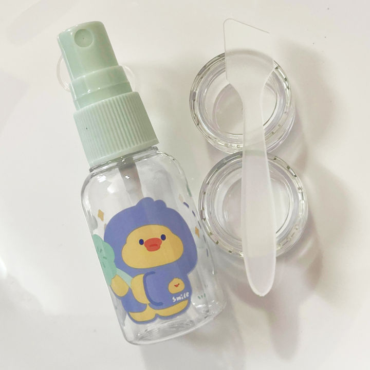 Travel%20Kit%20For%20Daily%20Necessities%201%20Spray%20Bottle%202%20Container%201%20Spatula%20-%20Image%205