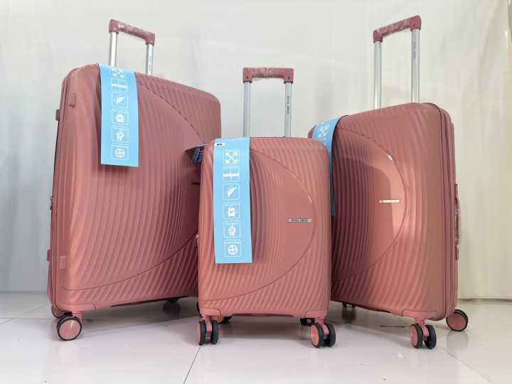 Royal%20Swiss%203%20Piece%20Trolley%20Luggage%20Set%20%E2%80%93%20Lightweight,%20Expandable,%208-Wheel%20360%C2%B0%20Spinner%20Suitcase%20with%20Anti-Theft%20Zipper%20%E2%80%93%20Durable%20Travel%20Bag%20-%20Image%207