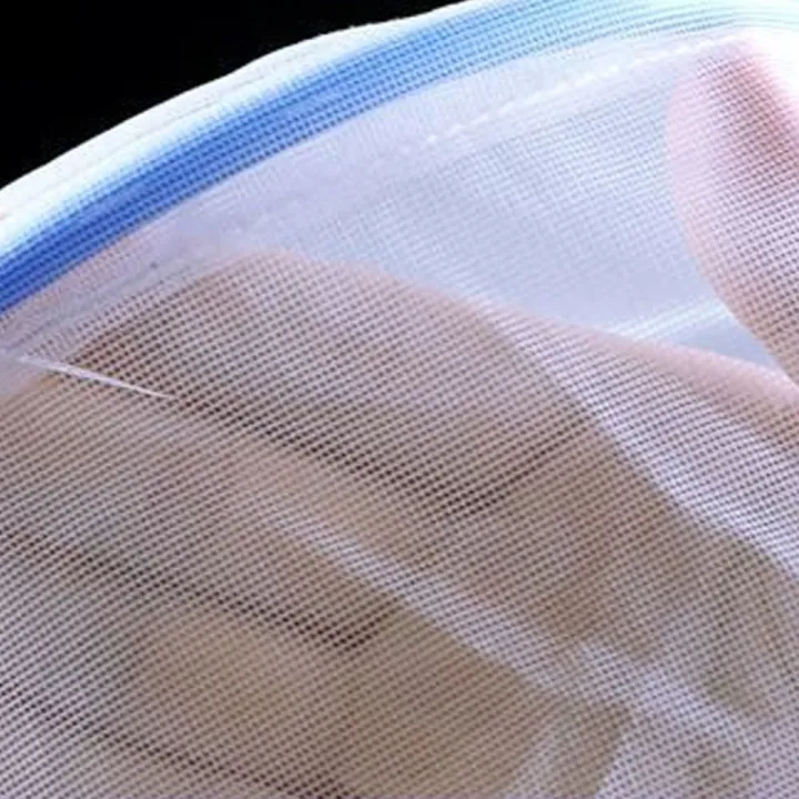 Breeding%20Equipment%20Ventilated%20Guppy%20Breeding%20Net%20Permeable%20Nylon%20Fish%20Isolation%20Box%20Portable%20Floating%20Fish%20Net%20Fish%20-%20Image%207