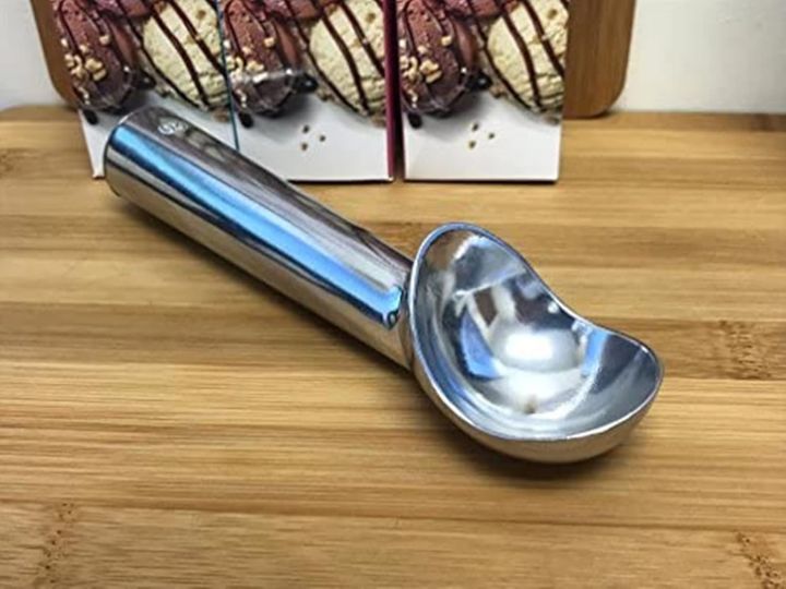 Ice%20Cream%20Scoop%20and%20Hand%20Whisk%20-%20Image%206
