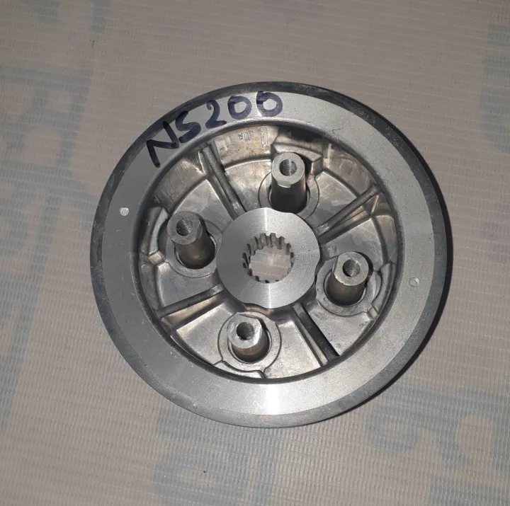 Clutch%20Male%20And%20Female%20Bajaj%20Pulsar%20NS200%20-%20Image%203