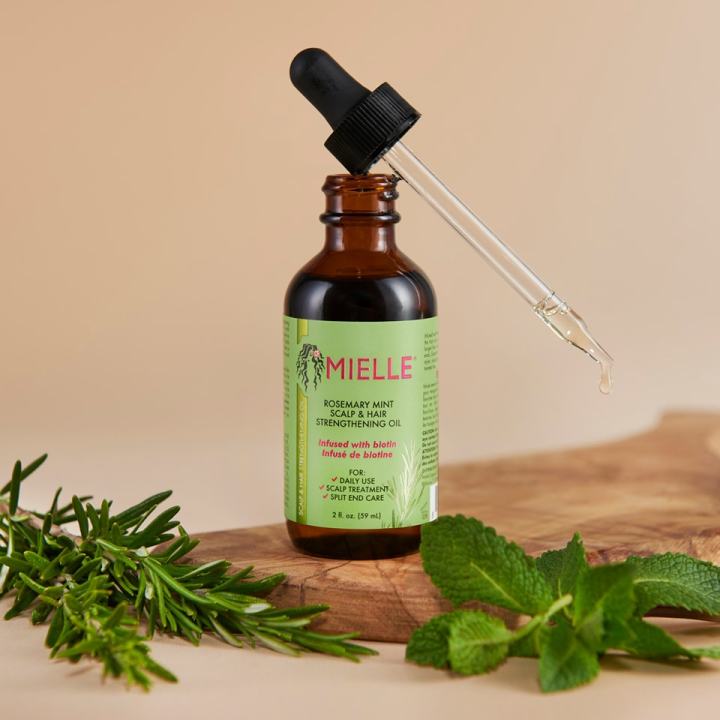 Mielle Organics Rosemary Hair Oil for Hair Growth Mint Scalp & Hair Strengthening Oil for All Hair 59 ML